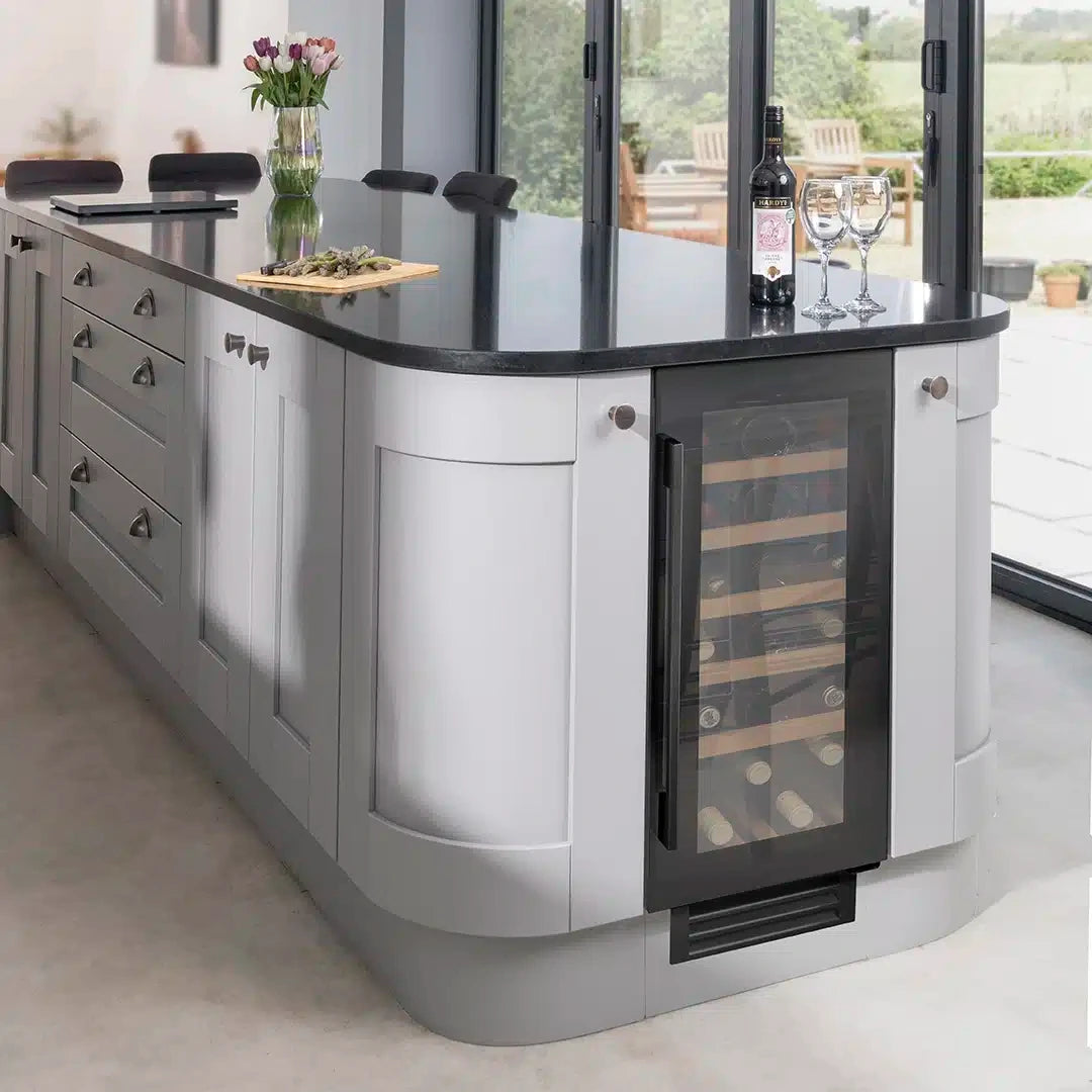 Undercounter Single Zone Wine Cooler